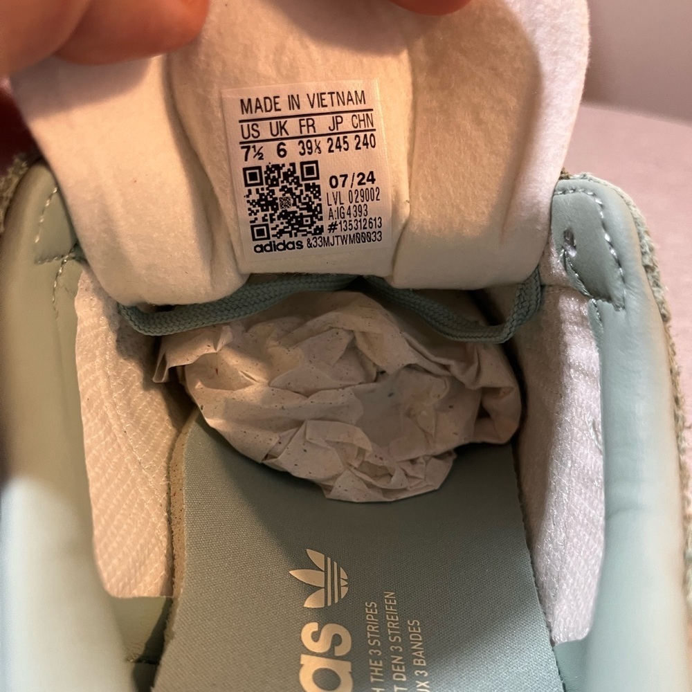 Adidas Classic Gazelle Suede Sneaker Hazy Green Women's Shoe Size 7.5 IG4393 - Picture 10 of 12